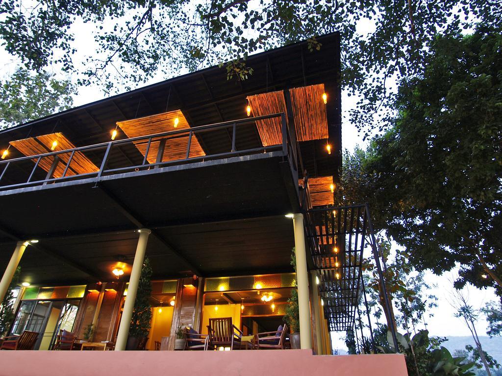 Boutique Raft Resort, River Kwai Сайок Экстерьер фото